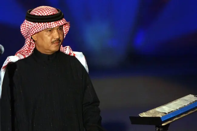 عبده يعود إلى السعودية بعد رحلته العلاجية عاد فنان العرب محمد عبده إلى جدة بالسعودية، بعد انتهائه من رحلة العلاج، وقد شارك عدد من أصدقائه صورا وفيديوهات من خلال حساباتهم الخاصة على