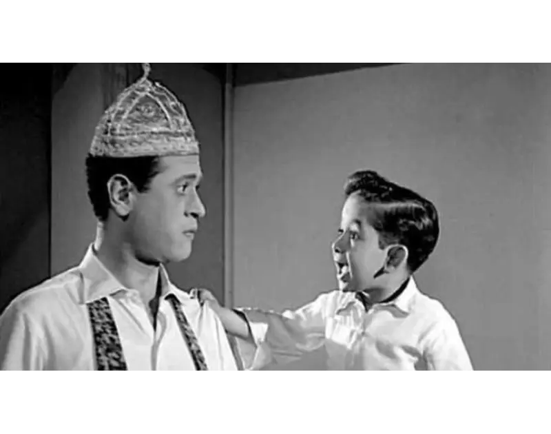 طاقية الإخفاء تخفي أحمد فرحات آخر أبطال الفيلم الأشهر بالسينما أشهر أطفال السينما المصرية خلال حقبة الستينيات، لا تقل أدواره عن فنانين كبار شاركهم في أفلامهم.. إنه الفنان أحمد فرحا