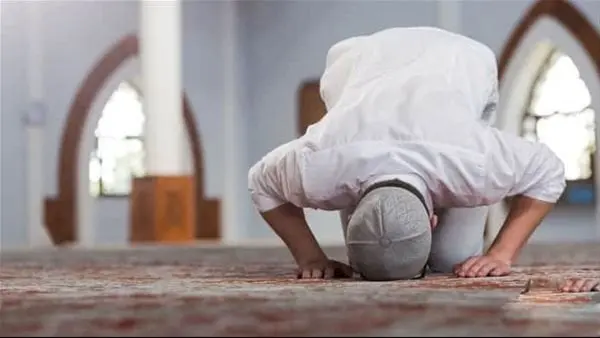 هل الذنوب تضيع أجر الصلاة والصدقة؟.. المستشار السابق للمفتي يجيب قال الدكتور مجدي عاشور المستشار السابق لمفتي الجمهورية أمين الفتوى بدار الإفتاء المصرية، ردا على سؤال هل الذنوب تضي