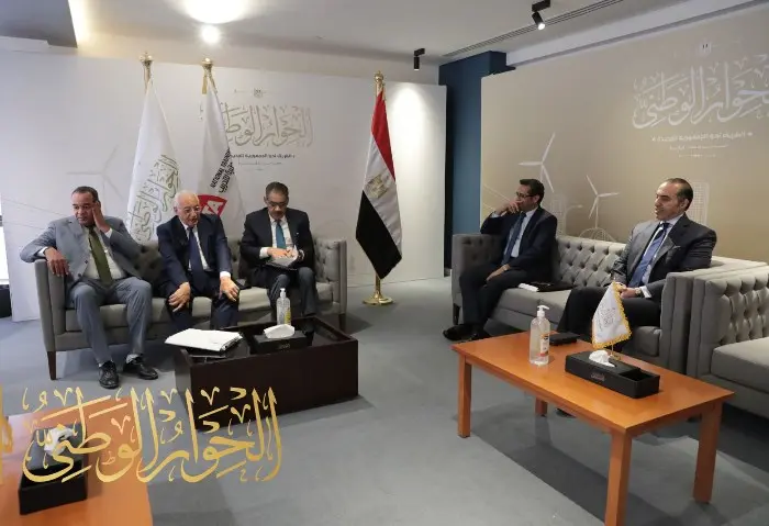 أعضاء الحوار الوطني يشكرون الرئيس السيسي لاهتمامه بملف الحبس الاحتياطي وجه محمد أنور السادات رئيس حزب الإصلاح والتنمية، والحقوقي نجاد البرعي عضو مجلس أمناء الحوار الوطني الشكر للرئ