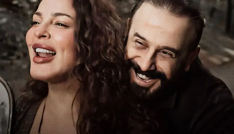 نادين نسيب نجيم تدعم قصي خولي بعد الهجوم عليهعادت النجمة اللبنانية نادين نسيب نجيم إلى التواصل مع النجم السوري قصي خولي على السوشيال ميديا، بعد فتور سببه مسلسل 2024 في الموسم الماض