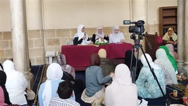 ندوة بالجامع الأزهر الشريف توضح الأحكام الفقهية بشأن نحت الجسم والوشم والحناءعقد الجامع الأزهر الشريف، ندوته الأسبوعية تحت عنوان زينة المرأة في ضوء الإسلام- الجزء الثاني وذلك بحضور