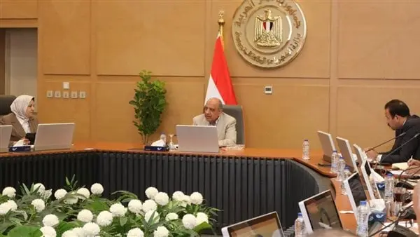 وزير الكهرباء: توفير التغذية الكهربائية لجميع مشروعات الاستصلاح الزراعيالتقى الدكتور محمود عصمت وزير الكهرباء والطاقة المتجددة والعقيد دكتور بهاء الغنام مدير جهاز مستقل مصر للتنمية