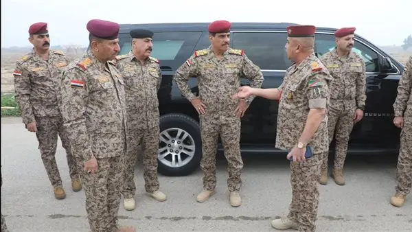 العراق.. يارالله يتابع الوضع الأمني في قاطع عمليات ديالي وصل رئيس أركان الجيش العراقي الفريق أول قوات خاصة الركن عبد الأمير رشيد يارالله، اليوم السبت، الى قاطع عمليات ديالى لمتابعة