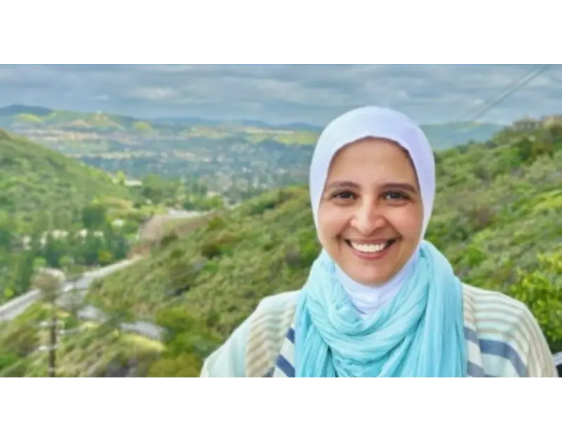 حنان ترك تحتفل بزفاف ابنها عمر.. من هي العروس؟ تصدر اسم الفنانة المعتزلة حنان الترك تريند مواقع التواصل الاجتماعي عقب إعلانها عن عقد قران ابنها الأكبر عمر.ونشرت الفنانة حنان الترك