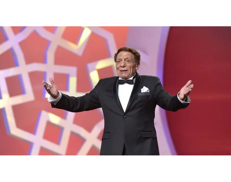 عادل إمام يحتفل بزفاف حفيده الشهر المقبل يحتفل النجم عادل إمام بزفاف حفيده عادل رامي إمام، في يوليو المقبل، على فتاة تدعى فريدة أشرف.خطوبة حفيد الزعيم وفي يوليو 2023، كان الزعيم قد