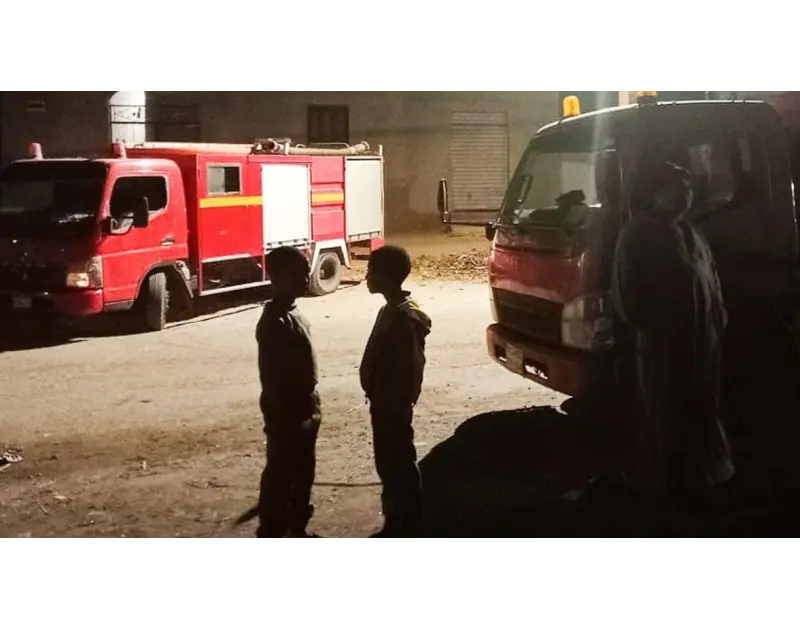 مكون من 12 طابقا.. نشوب حريق في جراج عقار سكني بمدينة نصر تمكنت قوات الحماية المدنية بالقاهرة من السيطرة على حريق اندلع داخل جراج عقار سكني مكون من 12 طابقا، بشارع محمد حسانين هيكل