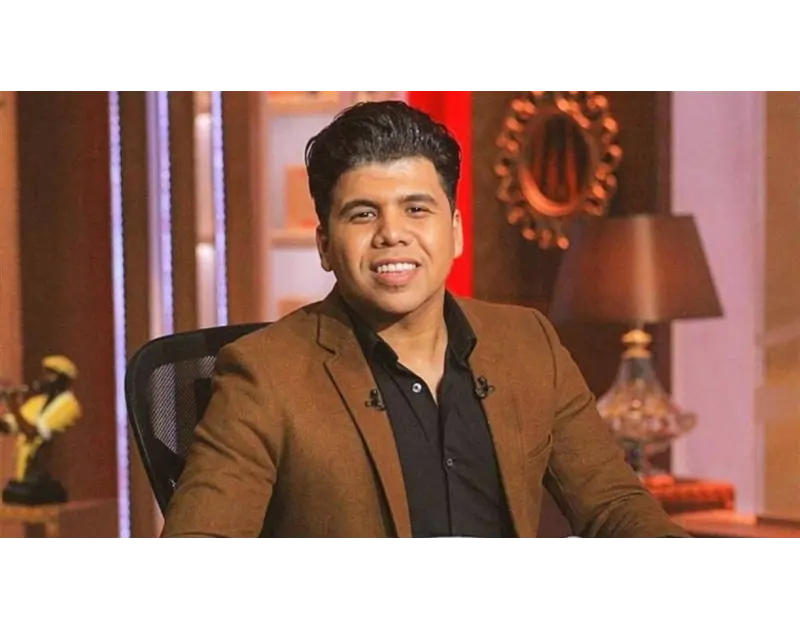 آخرها عمرة أحمد عامر.. تصريحات ل عمر كمال أثارت الجدل يعتبر مطرب المهرجانات الشعبية عمر كمال من أكثر مطربي مصر إثارة للجدل من خلال تصريحاته الغريبة، والتي لاقى بسببها هجوما شديدا م