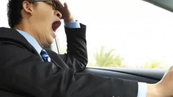ما هي أسباب مشكلة النعاس الصباحي المستمر؟.. اعرف السبب يعاني كثير من الأشخاص من صعوبة الاستيقاظ في الصباح والشعور بالتعب رغم حصولهم على ساعات نوم كافية، مما يطرح تساؤلات حول أسباب