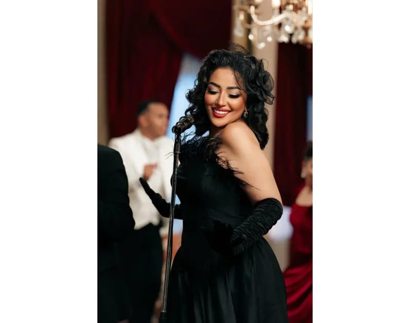 فيديو رحمة محسن: من هو رجل الأعمال البارز الذي ظهر في الصورة المسربة من زواج ديسمبر 2023؟