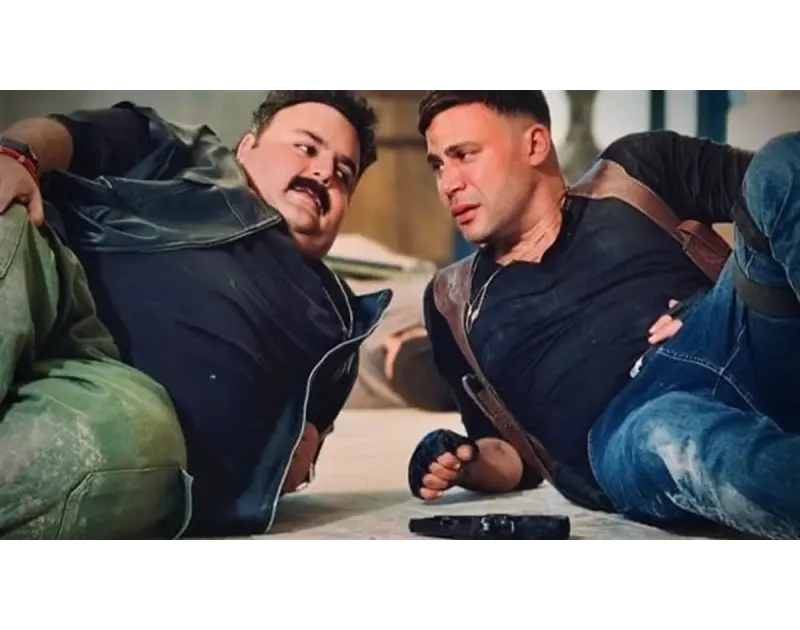 «الأجر والوزن».. شيكو يمازح محمد إمام برسالة طريفة للترويج لـ«صقر وكناريا»