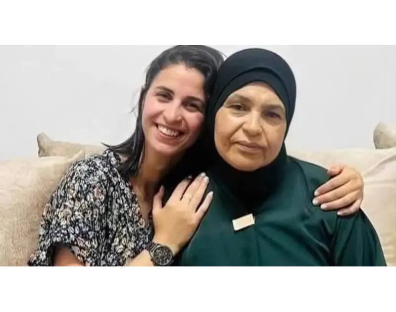 حلل صورتها فاتهمته بالغباء. معركة على "فيسبوك" بين خبير نفسي وكابتن إيلا