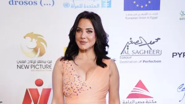 سولاف فواخرجي: مصر احتضنتني بحنان… وتأثرت بقوة النساء في مهرجان أسوان لأفلام المرأة