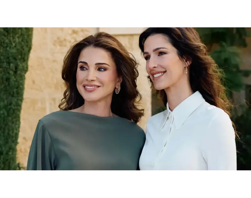 الملكة رانيا للأميرة رجوة في عيدها الـ 32: محظوظون فيكي (صورة)