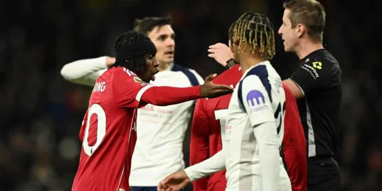 بث مباشر مشاهدة مباراة ليفربول وإيفرتون في الدوري الإنجليزي بدون تقطيع