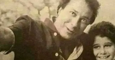 أحمد السعدنى يحيي ذكرى وفاة والده.. أرجو قراءة الفاتحة والدعاء له