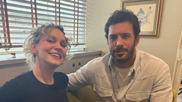 مفاجآت تركي آل الشيخ يروج لفيلم يجمع النجمين التركيين باريش أردوتش وفرح زينب