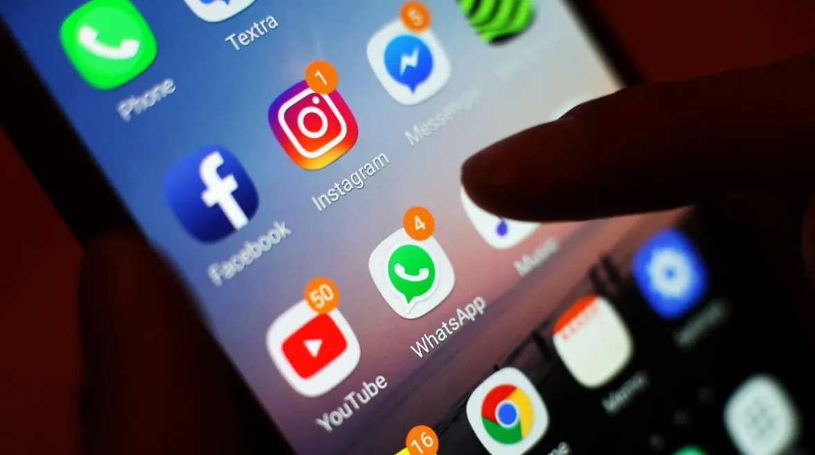 ما هي الدول التي حظرت استخدام الأطفال لوسائل التواصل الاجتماعي