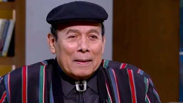 الفكرة بتاعتي.. أحمد ماهر يهاجم صُناع مسرحية الملك لير |خاص