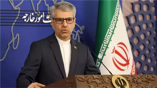 طهران تشدد موقفها.. العبور غير المشروط عبر هرمز “لم يعد قائماً”
