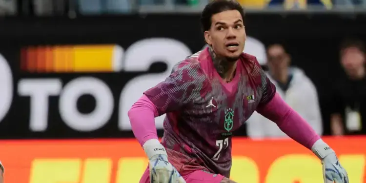 الهلال مش عاجبه حال بونو. وقرر يروح للسامبا إيدرسون