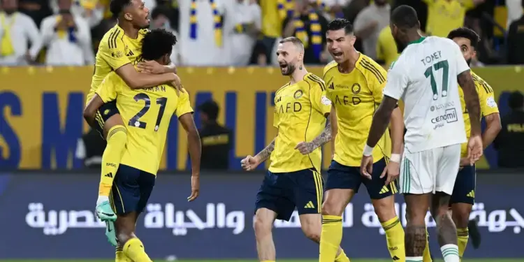 النصر يغرد وحيداً. 79 نقطة تقرب العالمي من درع الدوري