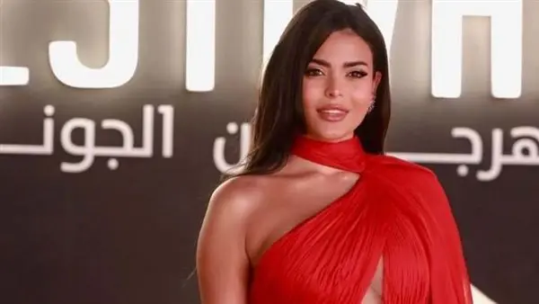 بقى عندي أعداء. أسماء جلال تثير الجدل عبر إنستجرام