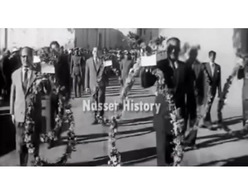 "مسك طوق الورد وتقدم الصفوف". قصة تشييع جمال عبدالناصر جنازة والد عبدالحكيم عامر