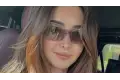 بالكاجوال. إطلالة عفوية لهنا الزاهد من سيارتها