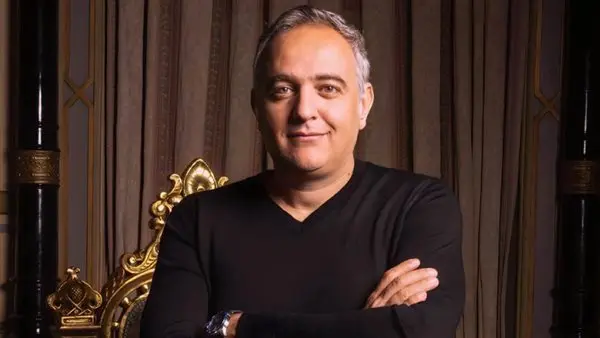 بين الكتابة والإنتاج.. محمد حفظي: السينما المستقلة معمل الأحلام.. والذكاء الاصطناعي "فرصة مفخخة"