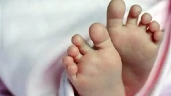 "مش عايزة حاجة تربطني بيه".. اعترافات صادمة لأم أنهت حياة رضيعها في قنا