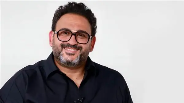 خلال عيد الأضحى.. أكرم حسني يكشف تفاصيل مسرحيته متصغروناش