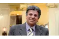 بعد المطالبة بوضع آلية للطعام. خالد منتصر لـ تامر حسني: خليك في فنك وبطل فتي وهبد