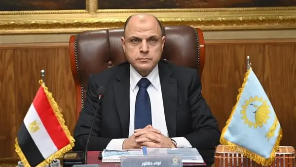 محافظ الغربية يعلن ضبط مصنع مخالف و120 ألف حلوى و200 كيلو فراخ فاسدة