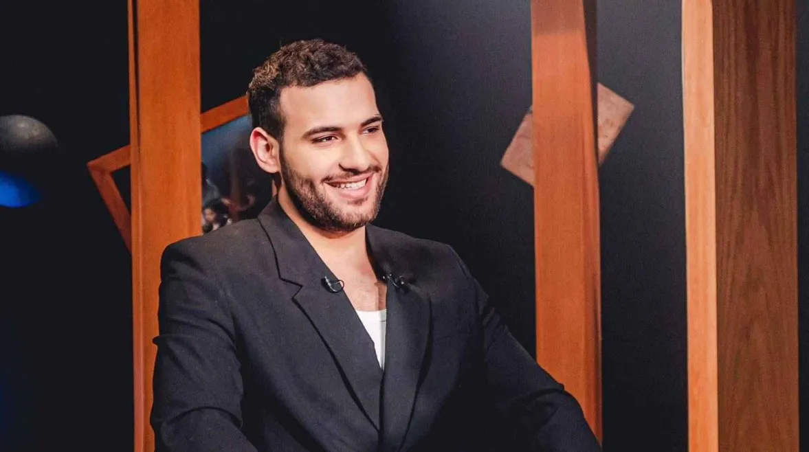 مسلم يرد على طليقته: لو طلعت اللي معايا محدش هيبص في وشها. أنا عامل حساب لابني