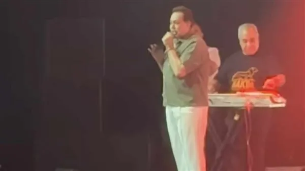 إشارة غير أخلاقية ورفض. حكيم يتعرض لهجوم كبير في حفلته باستراليا