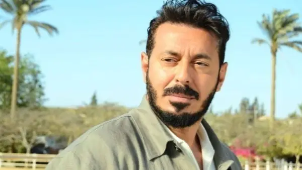 تعرض والد مصطفى شعبان لوعكة صحية