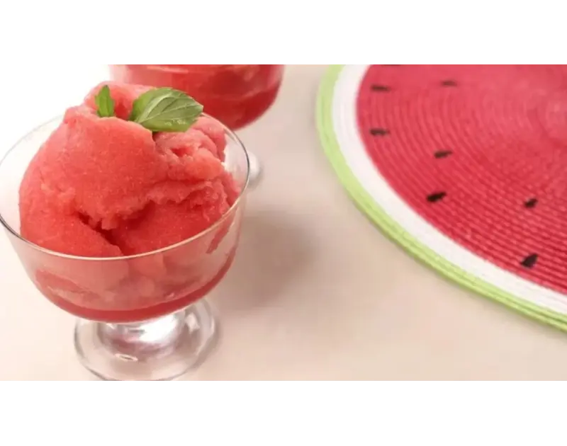 7 طرق مختلفة لتناول البطيخ في الصيف