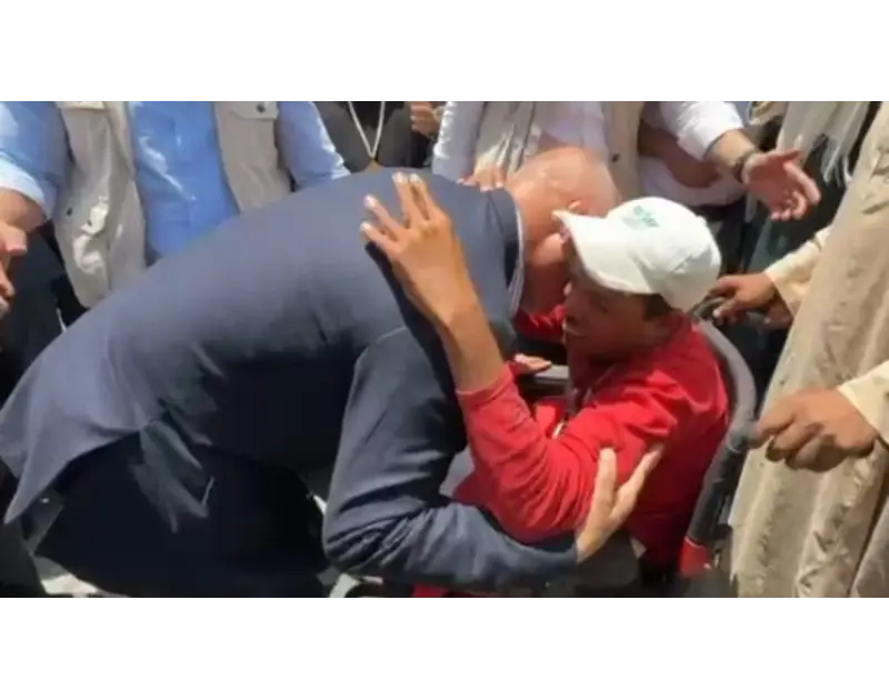"دكاني مفيهوش نور". أول تعليق من حمادة بعد عناق كامل الوزير
