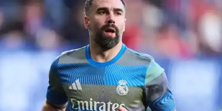بعد 13 سنة في ريال مدريد. كارفاخال يرفض الاعتزال