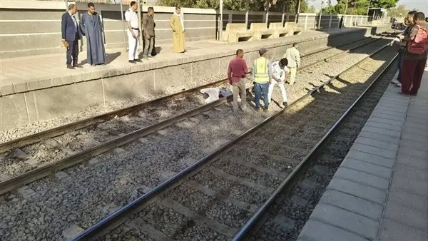 مصرع فتاة صدمها قطار أثناء عبورها مزلقان منقباد بأسيوط