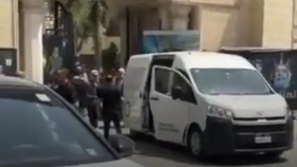 عبد الرحمن أبو زهرة جثمانه يودّع محبيه في مشهد مهيب