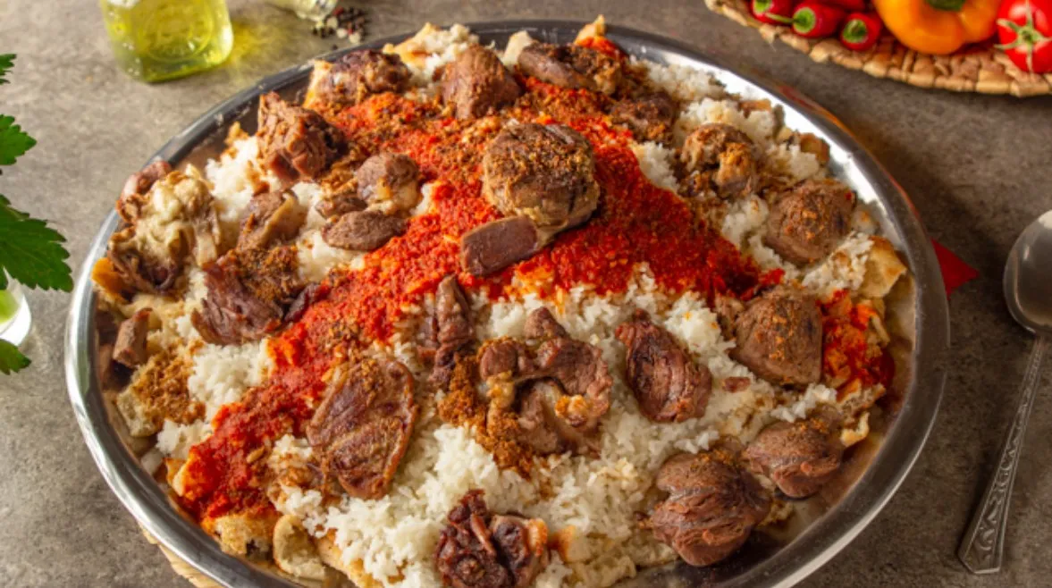 استشارية تحذر من فخ التذوق. 10 نصائح ذهبية لتناول لحوم العيد بأمان