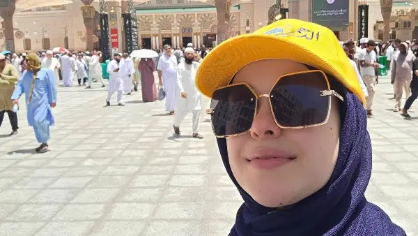 بحب زوجة سامح حسين تشارك متابعيها لحظات روحانية