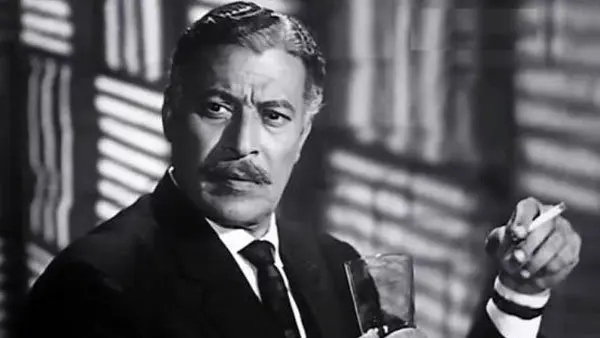 قصة من موظف بسيط إلى أسطورة السينما المصرية
