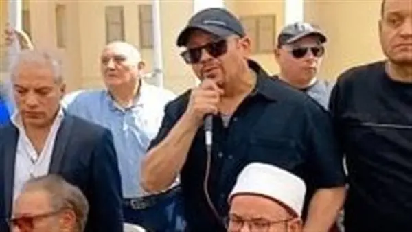 هشام عباس يكشف كواليس تلاوة الدعاء في جنازة هاني شاكر: موقف عفو