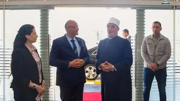 محافظ الإسكندرية ومفتي الجمهورية يبحثان توسيع التعاون وافتتاح فرع لدار الإفتاء