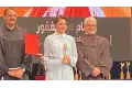 هو السبب في كل الي وصلتله. ريهام عبد الغفور تهدى جائزتها في مهرجان المركز الكاثوليكي لوالدها