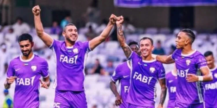 العين يسعى لحسم لقب الدوري الإماراتي أمام الشارقة