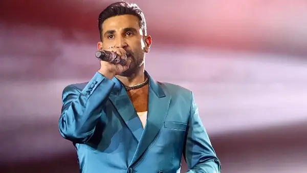 أحمد سعد يعلن شاهد